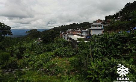 Вид на деревню из районной школы, в которой нам выделили комнату